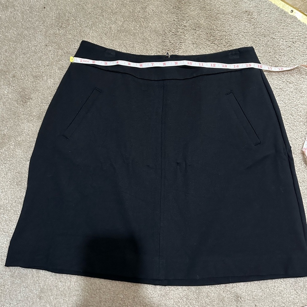 🌻2/$10 Cabi #3583 AGENCY Black Thick Knit Stretch Ponte A Line Mini Skirt - Picture 4 of 7